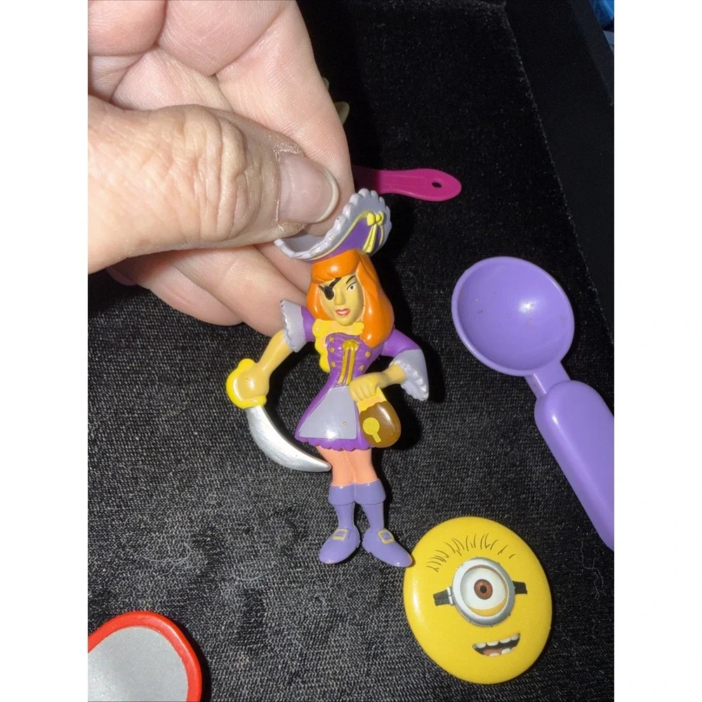 Lot of misc Mini‎ Figures. 5354
